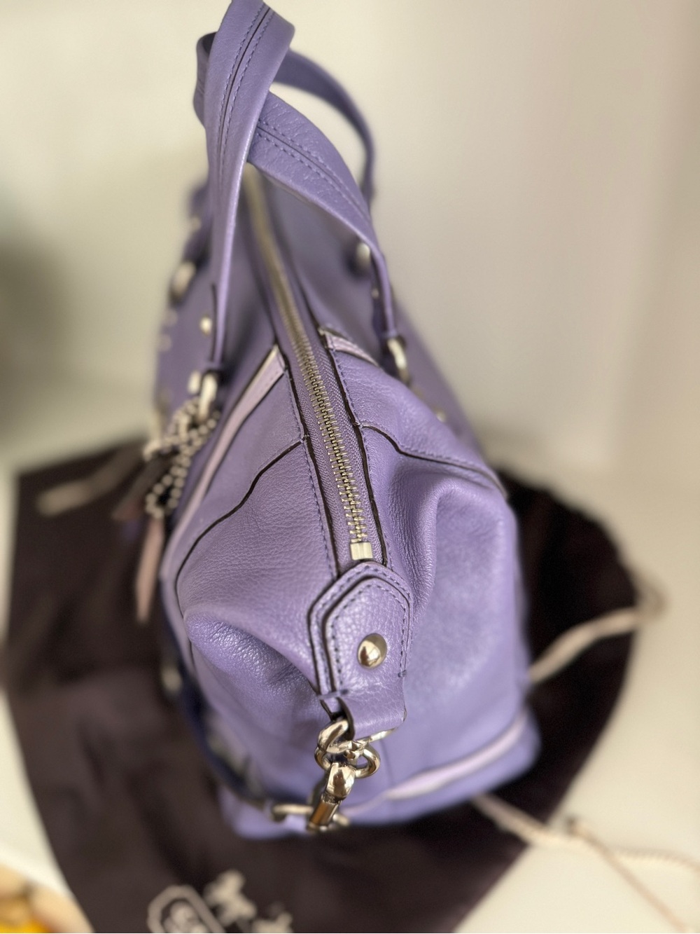 COACH Lavender Purple Leather Tote with Pale Pink Trim - Picture 4 of 12
